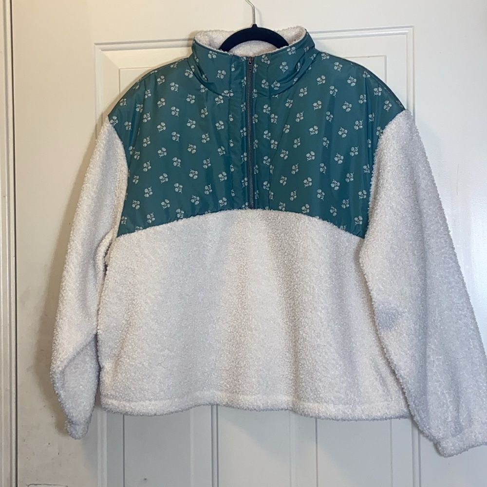 Universal Thread Goods Co . Women Sweater Size XXL